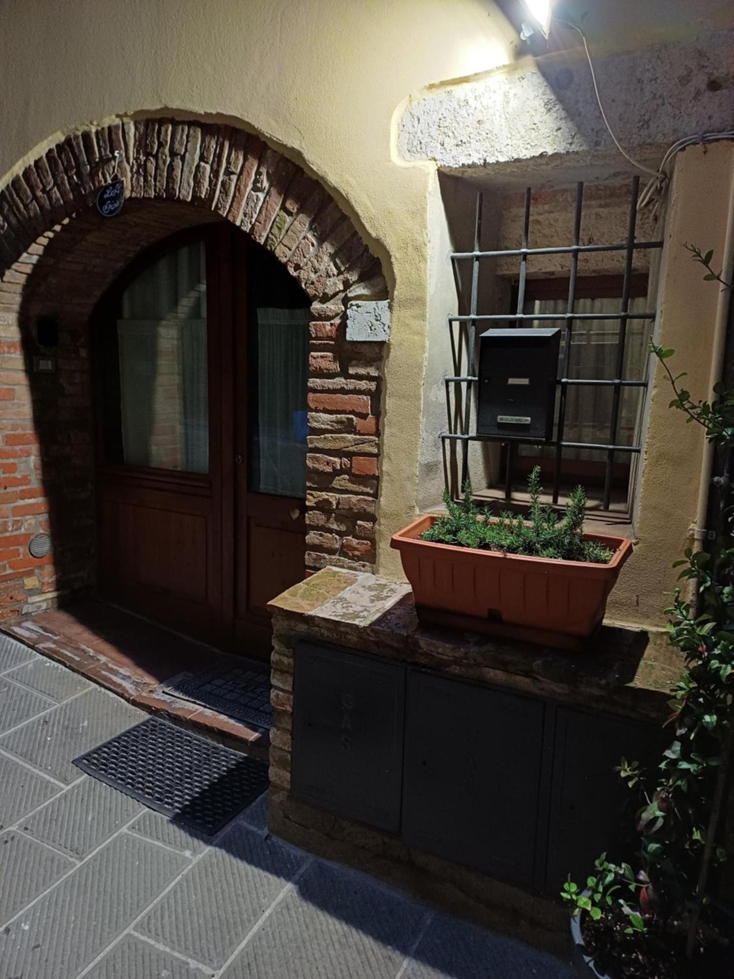 Apartamento Loft Gioia Perugia Habitación foto